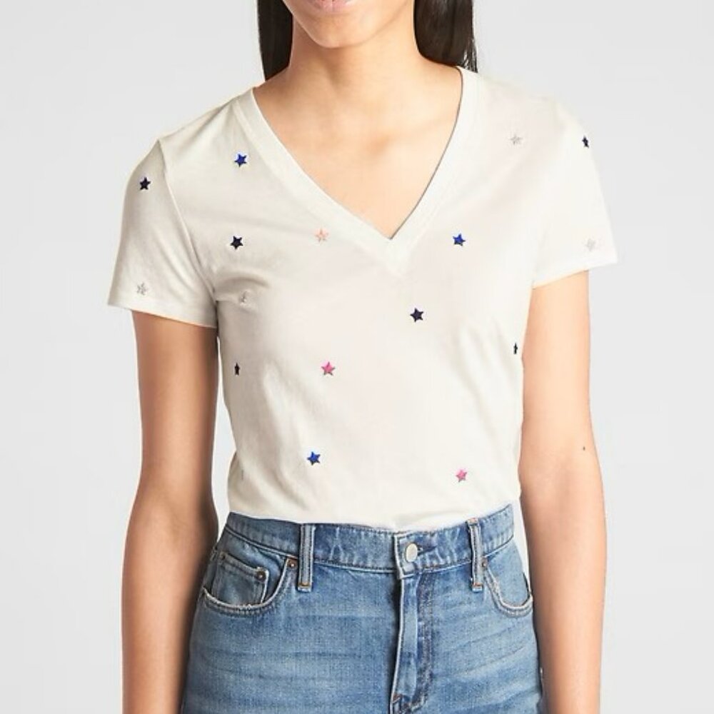 GAP Vintage Embroidered Star V-Neck T-Shirt - NWOT - Picture 2 of 16